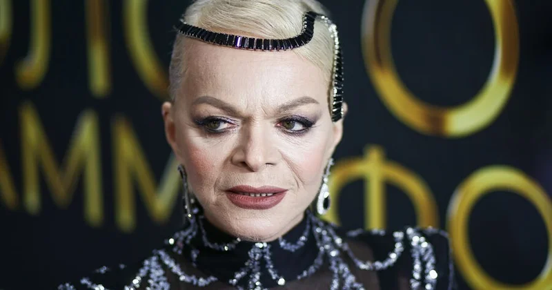 Долина снимает жилье после продажи своей квартиры Лурье