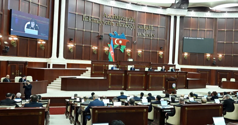 Milli Məclis Naxçıvan Muxtar Respublikasının Konstitusiyasına təklif edilən dəyişiklikləri təsdiqləyib