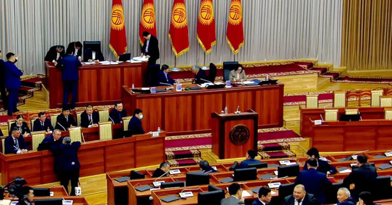 Кыргызам запретят менять пол