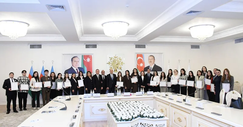 YAP Sumqayıt şəhər təşkilatı gəncləri mükafatlandırdı FOTOLAR