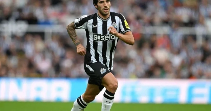 Nyukasl Qarabağ la oyun ərəfəsində əsas futbolçusu ilə vidalaşa bilər