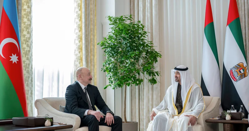 В Абу Даби состоялась встреча Президента Ильхама Алиева с Президентом ОАЭ Шейхом Мухаммедом бин Зайедом Аль Нахайяном (ФОТО)