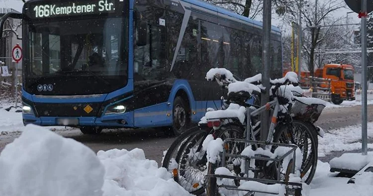 Almaniyada ictimai nəqliyyat işçiləri tətilə başlayırlar