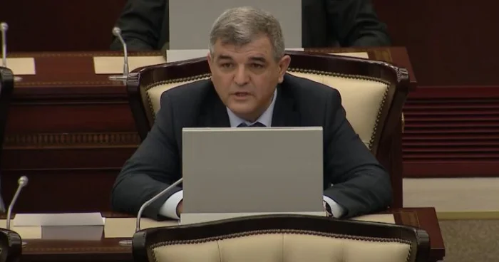 Fazil Mustafa: “İşsizliyin artması sosial sabitliyi təhlükəyə ata bilər”