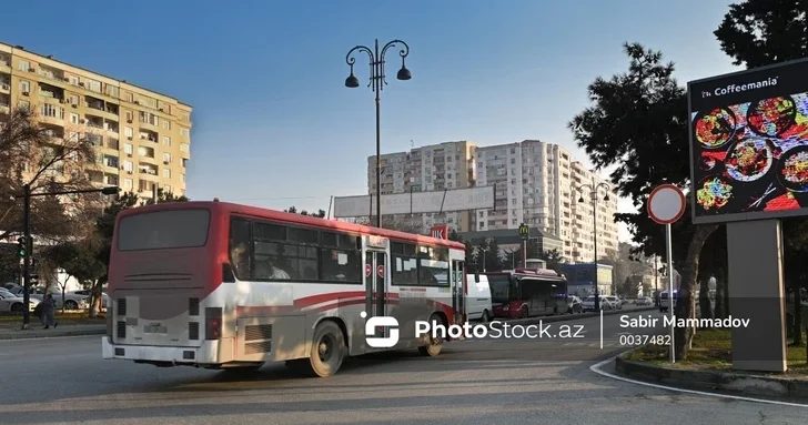 В Баку пассажиры жалуются на нарушение схемы маршрута автобуса №509