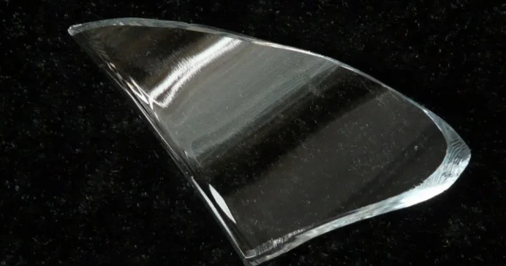 В Агсу юноша тяжело ранил знакомого осколком стекла