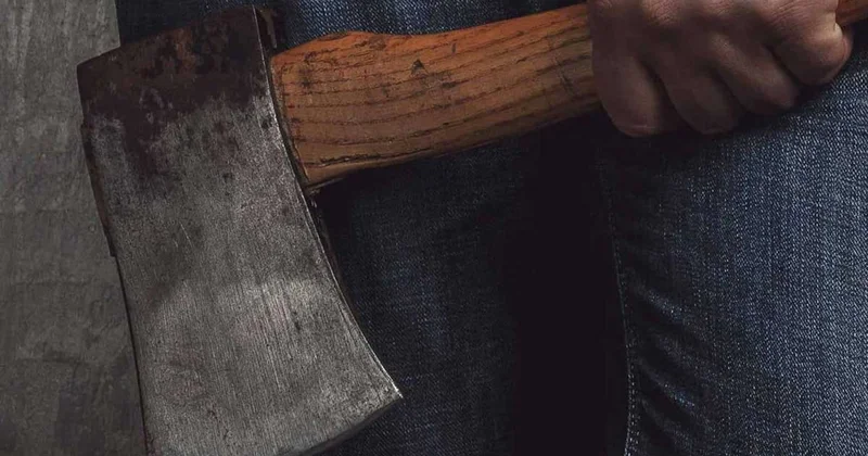 Bu vəhşilikdir! Qardaşı uşaqlarını baltalamaqda şübhəli bilinən əminin qonşuları danışdılar