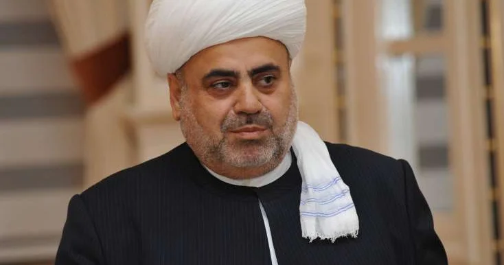 Allahşükür Paşazadə Əbu Dabiyə gedir