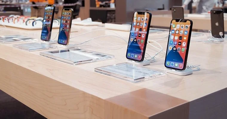 Один год один телефон