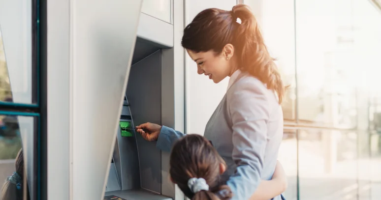 Uşağa verilən pensiya yalnız bu halda ananın adına keçə bilər