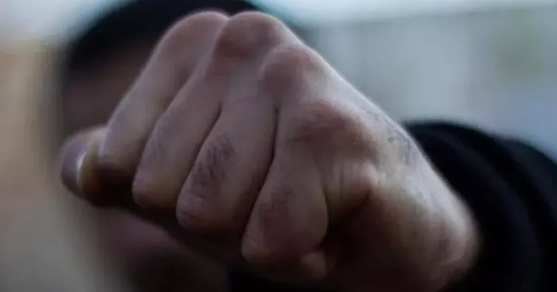 В Кыргызстане в сеть слили кадры избиения детей старшеклассником: ВИДЕО