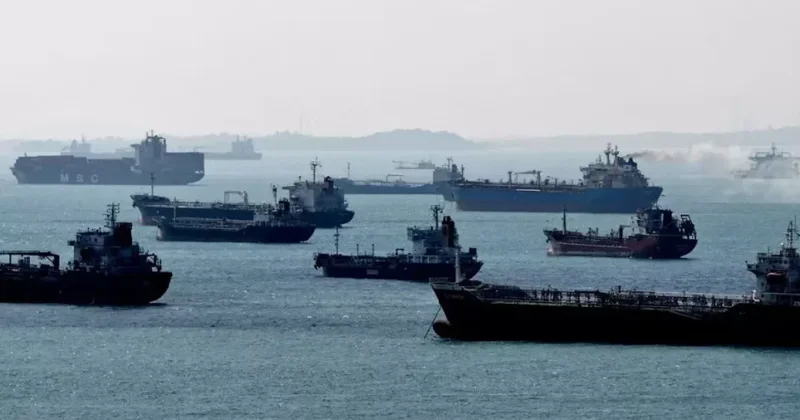 Освобождённые с танкера теневого флота РФ украинские моряки отказываются возвращаться на родину