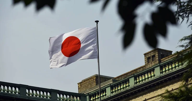 Опрос: Правящая в Японии коалиция получит 300 из 465 мест в парламенте