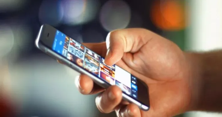 Tarixin ən uğursuz 13 smartfonu Siyahıda keçənilki iPhone da var