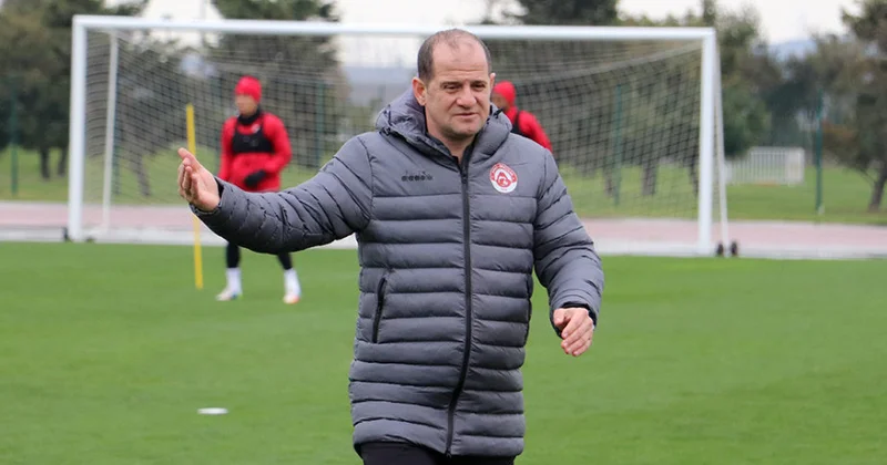 Elmar Baxşıyev: “Yəqin, “Araz Naxçıvan” çempionluğa oynayır”