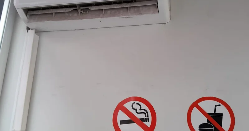 Bakının soyuq və ağıllı dayanacaqları: Kondensionerləri də işləmir FOTO