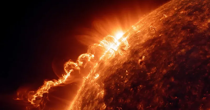 На Солнце возможны взрывы: крупный выброс массы может задеть Землю