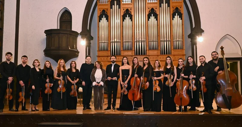 Bakı Dövlət Kamera Orkestrinin emosional çalarlarla zəngin konsert proqramı təqdim olundu FOTO
