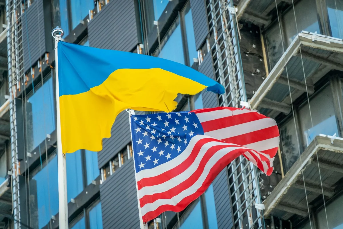 Украину поддерживает каждый второй американец, а России симпатизируют лишь 4%