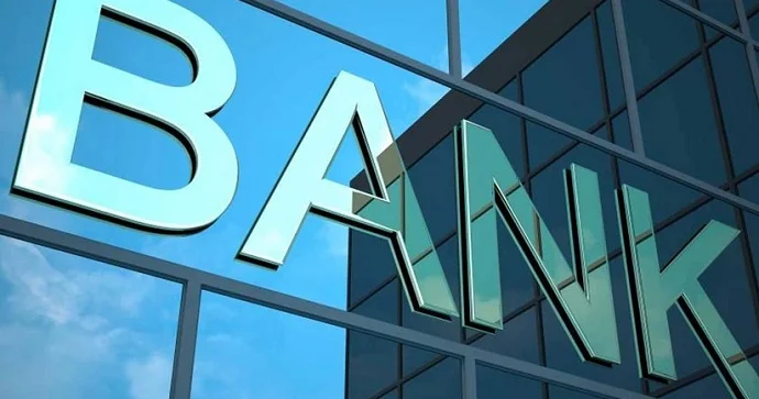 Ölkə banklarının faiz gəlirləri 18% dən çox artıb