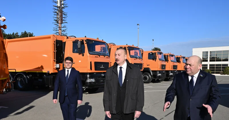 Prezident məişət tullantıları daşıyan texnikalarla tanış oldu Fotolar