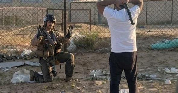 Qəribə açıqlama: ABŞ qırıcıları dostca vurulub FOTOLAR