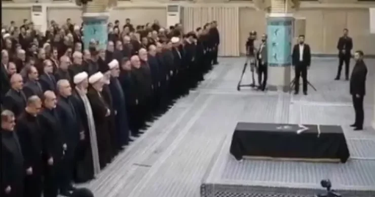 İran Xamenei ilə vidalaşır VİDEO
