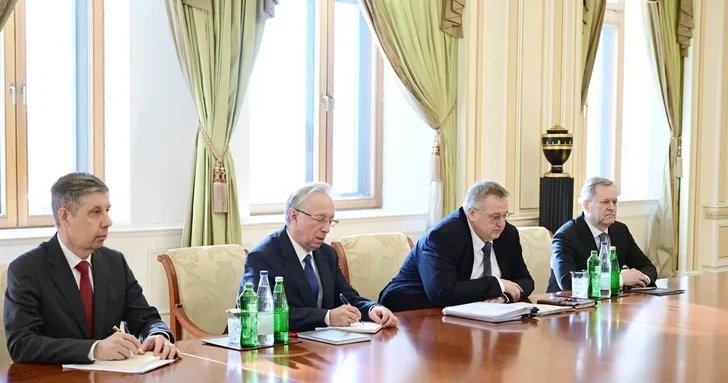 Алексей Оверчук поблагодарил Баку за помощь в эвакуации граждан РФ на встрече с Ильхамом Алиевым