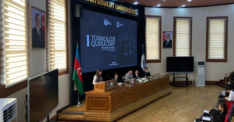 BDU könüllüləri Birinci Türkoloji Qurultayın yubileyini simulyasiya konfransı ilə qeyd ediblər