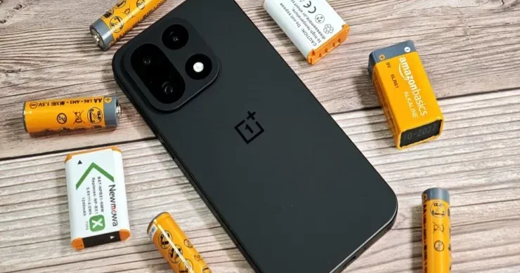 Bazarda ən yaxşı batareya ömrü olan smartfon: iPhone 17 Pro Max ı məhv etdi