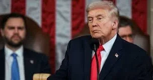 СМИ: Трамп не хотел начинать операцию в Иране, на него давили советники и законодатели США