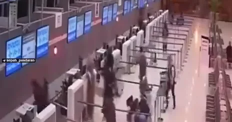 Момент удара по международному аэропорту Дубая ВИДЕО
