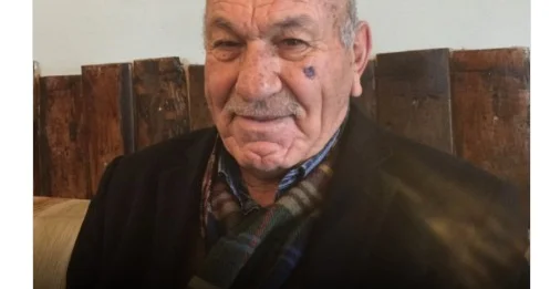 Çənəsində “Mercedes” izi olan şəxs avtomobil tələb etdi