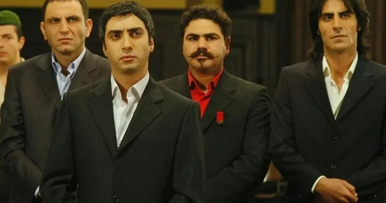 Polat Alemdar Yeraltı serialının heyətinə daxil olur?