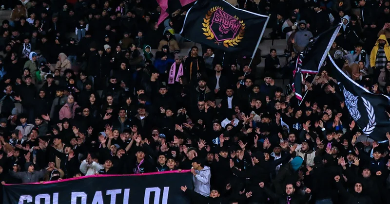 Dünənki azarkeş sayı rekord qırdı Fotolar