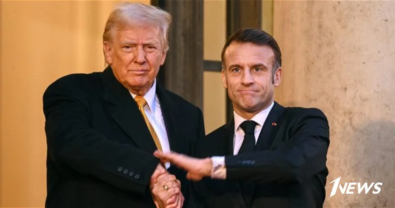 Макрон ответил на шутку Трампа о избиениях со стороны жены