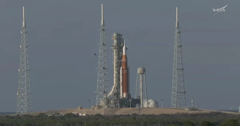 NASA 50 il sonra ilk dəfə Aya insanlı missiyanı həyata keçirib
