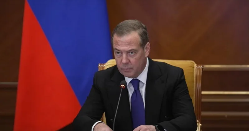 Медведев заявил о необходимости борьбы с формированием этнических анклавов в РФ