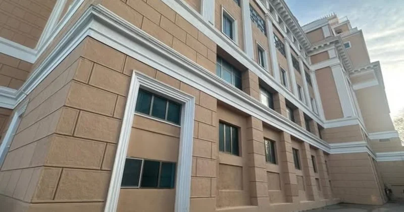 В Баку восстановили фасад Киноцентра Низами после акта вандализма ФОТО ОБНОВЛЕНО