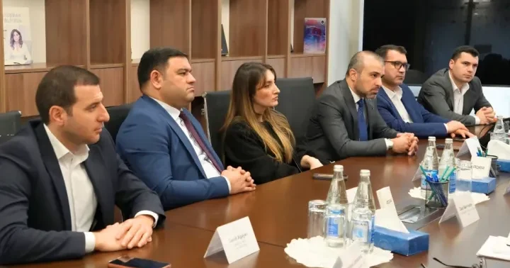 Ticarət şəbəkələrinin açıq məkanda reklamların yerləşdirilməsi ilə bağlı çətinlikləri var