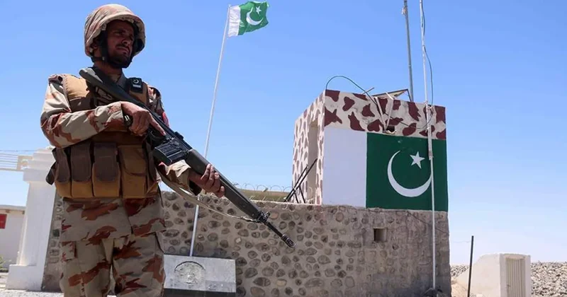 Pakistan Əfqanıstanla sərhəddəki çəpərlərin sökülməsi xəbərini təkzib edib