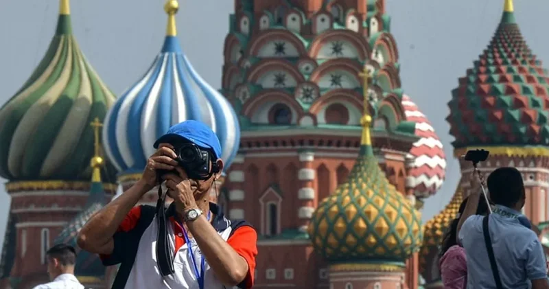Россия принимает все больше туристов