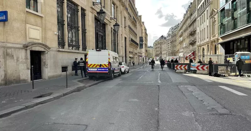 В Париже усилили меры безопасности из за угроз терактов в отношении банков США