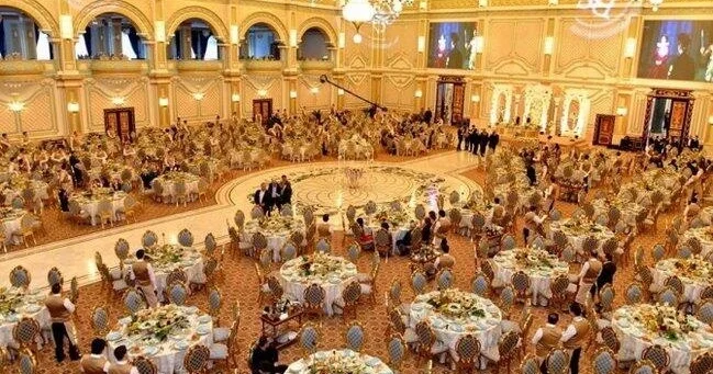 Toy etmək üçün restoranlarda yer tapılmır