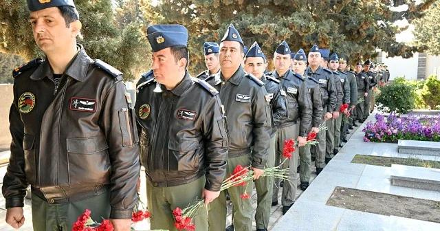 Şəhid pilotlarımızın xatirəsi yad edildi VİDEO (FOTOLAR)