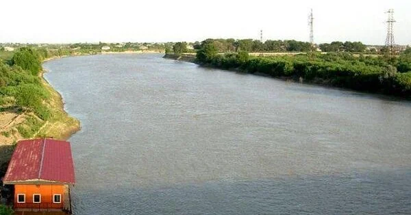 В азербайджанских реках поднялся уровень воды