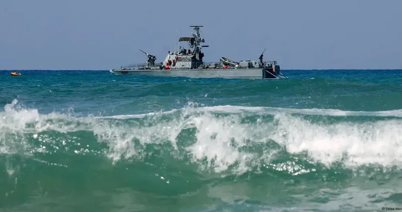 Израильские ВМС перехватили корабль у побережья Газы