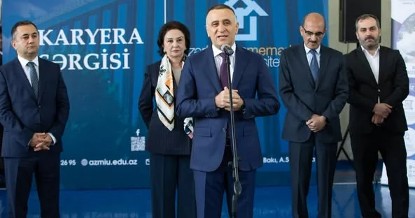 “Veysəloğlu” rəhbəri məzun olduğu universitetdə Karyera Sərgisində olub