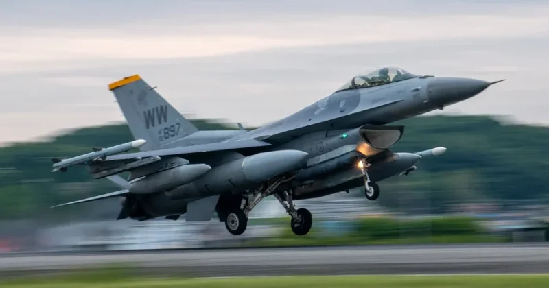 Ukrayna F 16 təyyarələri üçün 310 milyon dollarlıq müqavilə