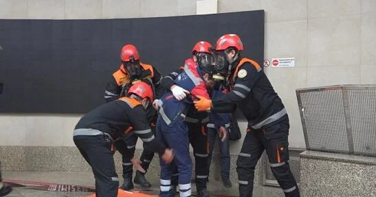 Bakı metrosunda “yanğın” Video